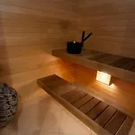 Apartment Spacious 2br In Yacht Club Sauna And Great Views *