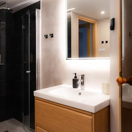 Yacht Club 2Br Apartment Near Paernu Beach, Sauna, Free Parking * Пярну