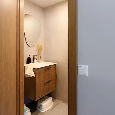 Апартаменти Yacht Club 2Br Apartment Near Paernu Beach, Sauna, Free Parking *